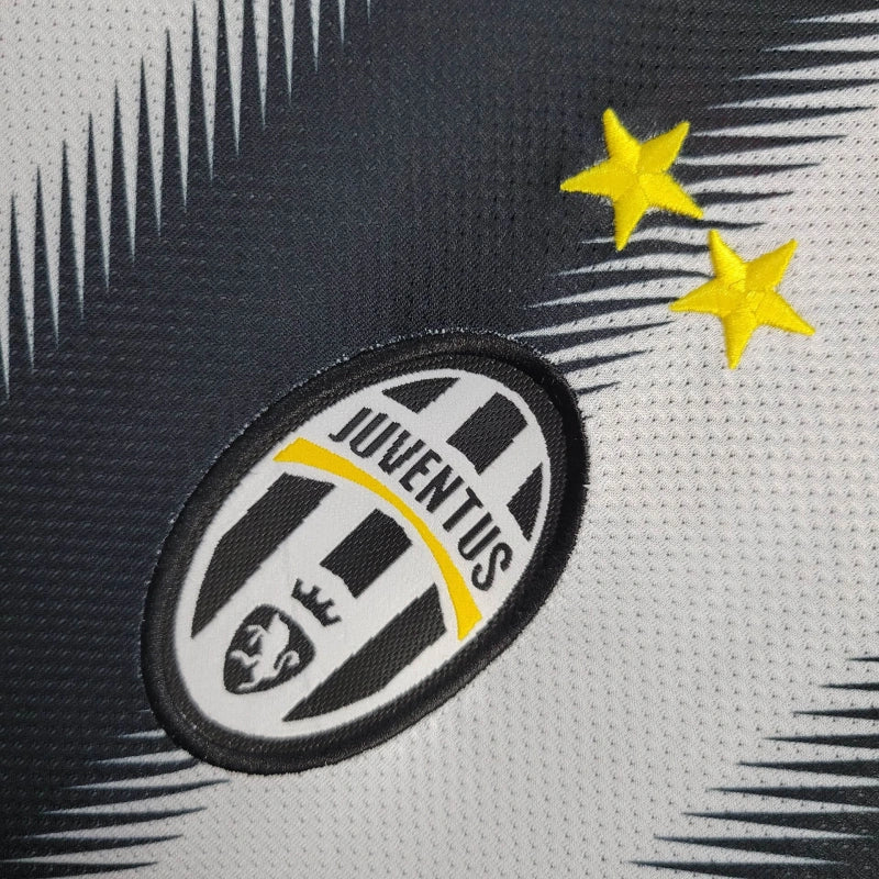 Camisa Juventus I 11/12 - Versão - Retrô