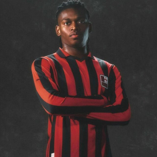 Camisa Milan Edição Especial de 125 anos 24/25 - Versão - Manga Longa