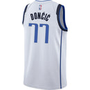 Regata NBA Dallas Mavericks Nike Association Edition Swingman Jersey Luka Doncic 77