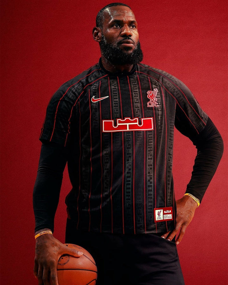 Camisa Liverpool Edição Especial Lebron James 23/24 - Versão - Torcedor